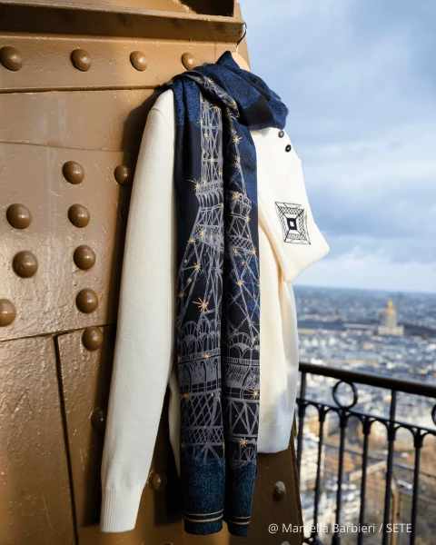 Etole 67x180cm Nuit Laine et Soie Bleu - tour Eiffel